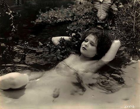 Olivia De Havilland Nude