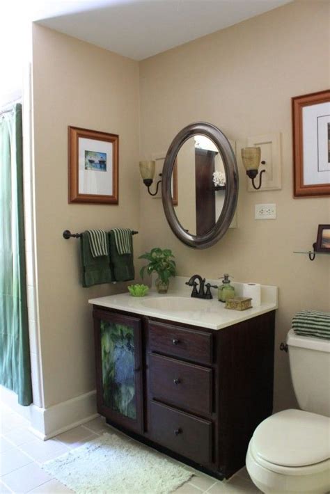 These rental apartment bathroom decorating ideas can work wonders! The small bathroom decorating ideas on tight budget ...