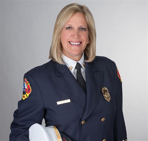 Meet Fort Lauderdales Next Fire Chief Rhoda Mae Kerr Wlrn