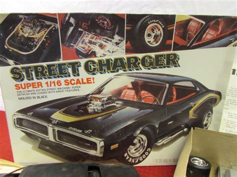 Lot Detail Your Own Muscle Car Street Charger Super 116 Scale Model Kit