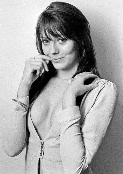 Lesley Anne Down From Beyond The Grave Glamour Beautiful Actresses Beauty
