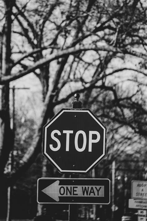 Stop Sign Wallpapers 4k Hd Stop Sign Backgrounds On Wallpaperbat