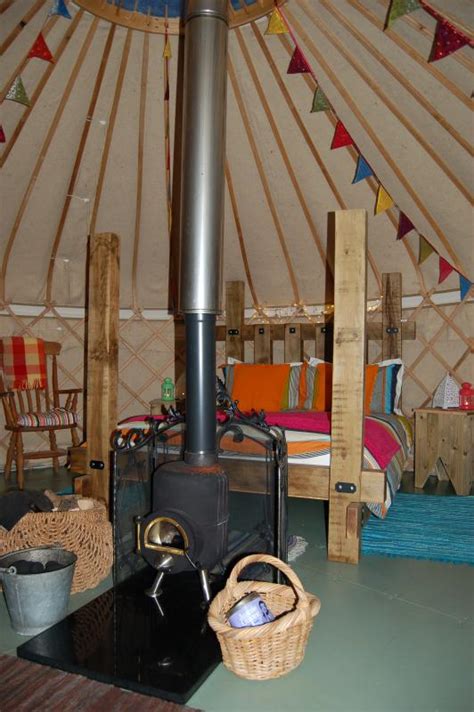 Bed Yurt In Dolanog The Secret Yurts Oak Yurt