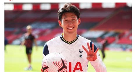 스튜어디스 '비키니 복장' 베트남 항공사 비엣젯, 섹시한 승무원 수영복 서비스 시작…이번에는.2019 달력? 베트남 선정 최고의 아시아 축구선수 순위~ - DVDPrime