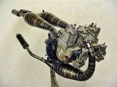 A Perfectly Designed Three Cylinder Carburettor Two Stroke Race Engine