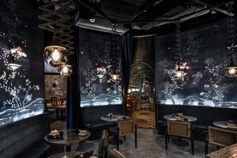 Why Hong Kongs Mott 32 Is Still An Exceptional Dining Experience
