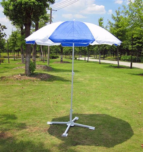 Designed to stand up to open this 10 ft patio umbrella to protect yourself from the sun and celebrate such a wonderful day in the do not open the umbrella with force, the crank mechanism needs a slow and light opening. Custom Steel Standing Metal Big Cheap Antique Foldable Ground Patio Outdoor Beach Umbrella Stand ...