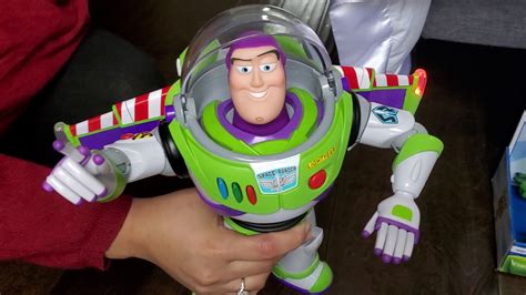 Buzz Lightyear Toy Story Signature Collection Review And Unboxing