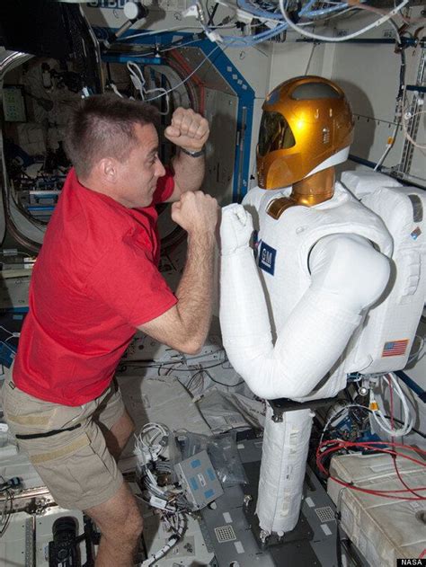 Astronaut Vs Robonaut 2 On International Space Station Pictures Huffpost Uk