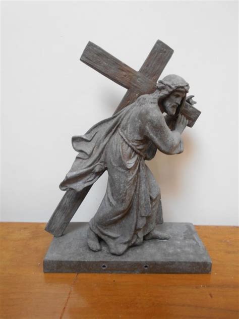 Bronze Zamac Statue Of Jesus Carrying His Cross Catawiki