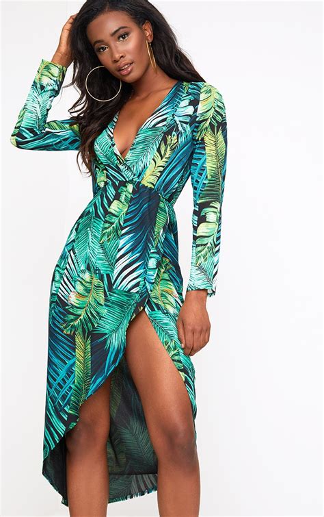 Green Ursie Tropical Printed Maxi Dress Dresses Prettylittlething Usa