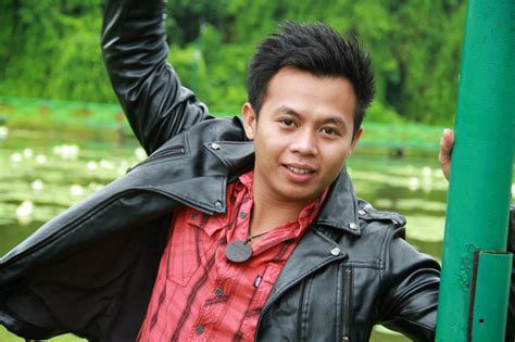 Check spelling or type a new query. Gambar Artis & Biodata ~ Panggau Buluh Pengerindu Sdn.Bhd