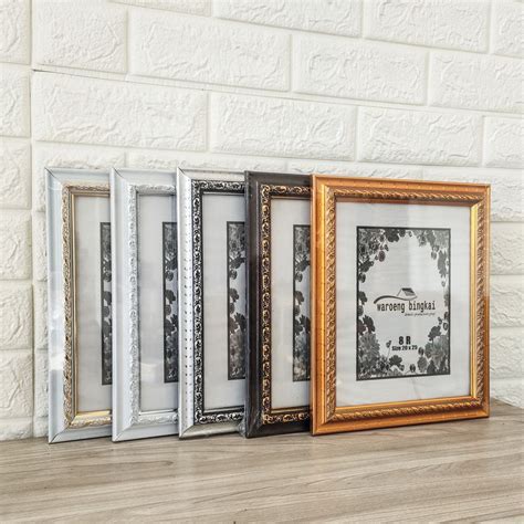 Bingkai foto ini di buat dari bahan mdf membuat sisi kayu menjadi sangat padat dan tidak mudah rusak untuk di taruh di dinding. BINGKAI FOTO FRAME FOTO PIGURA FOTO ukuran 8R 20x25 cm ...