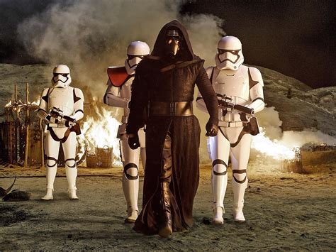 Star Wars The Force Awakens Fan Theory Presents Interesting Possible