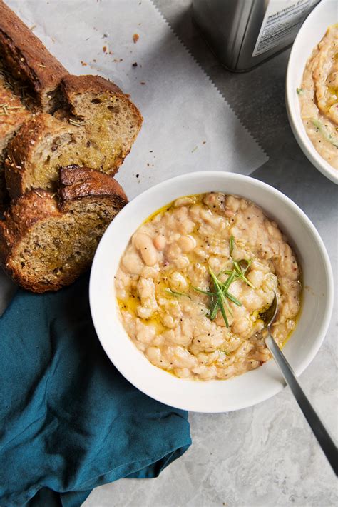 If desired, top servings with basil. Italian White Bean Soup | White bean soup, Bean soup ...