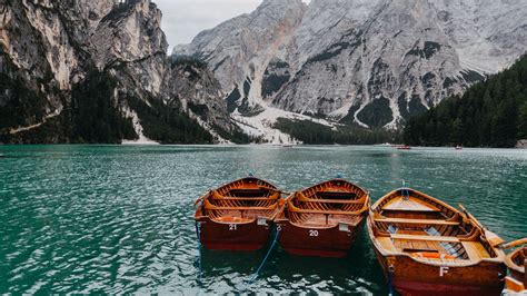 Download Wallpaper 3840x2160 Boats Mountains Lake 4k Uhd 169 Hd