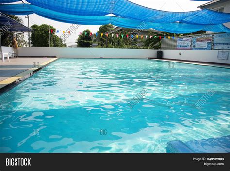 Swimming Pools Sports Image And Photo Free Trial Bigstock