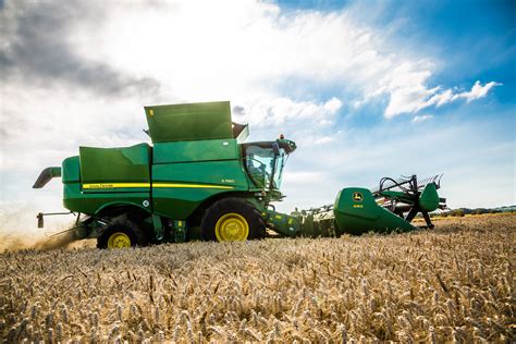 John Deere Introduces New Automated Combines Tillage And Soils Best