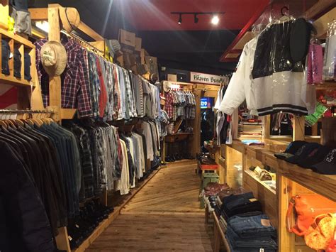 Kami merupakan pemborong/retail pakaian kanak2 sehingga dewasa dengan harga yang cukup murah,sila datang ke kedai kami di puchong. 10 Kedai Bundle Murah Di Sekitar Area KL & Selangor - REMAJA