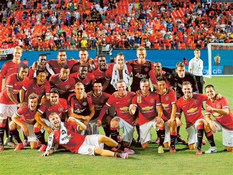 Manchester United fight back to win pre-season tournament | Football