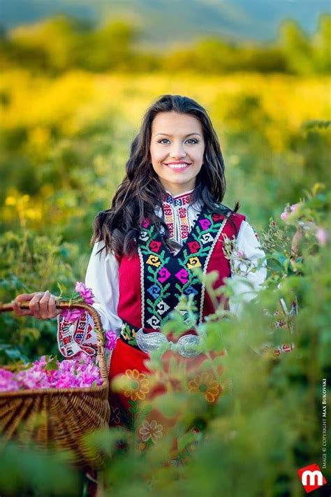 Folk Dresses Bulgarian Women Traditional Dresses