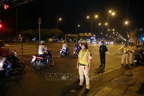 Bắt giữ nghi phạm gây cháy chi nhánh ngân hàng ở kiên giang. Công an Thành phố Hồ Chí Minh ra quân chống đua xe trái ...