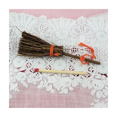 Round Natural Strow Broom Broom Witch 8 Cms