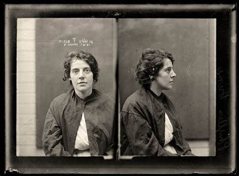55 Menacing Mugshots Of Female Criminals From The Early 20th Century
