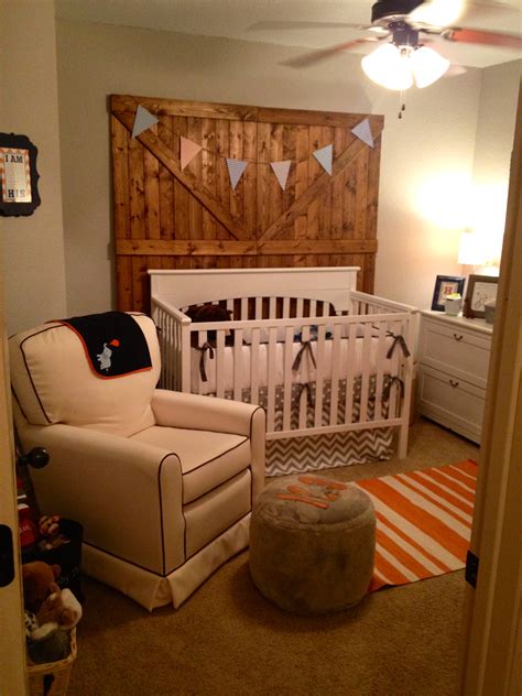 The rustic baby bedrooms are an excellent choice when deciding on the style of decoration that we will opt for the smallest room of the house, below are some lovely examples to use as a reference in the room decor rustic children. Baby Boy Rustic Modern - Project Nursery