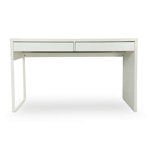 Desks designed to make you feel comfortable while working, even on sunday afternoons. 51% OFF - IKEA Micke White Modern Desk / Tables
