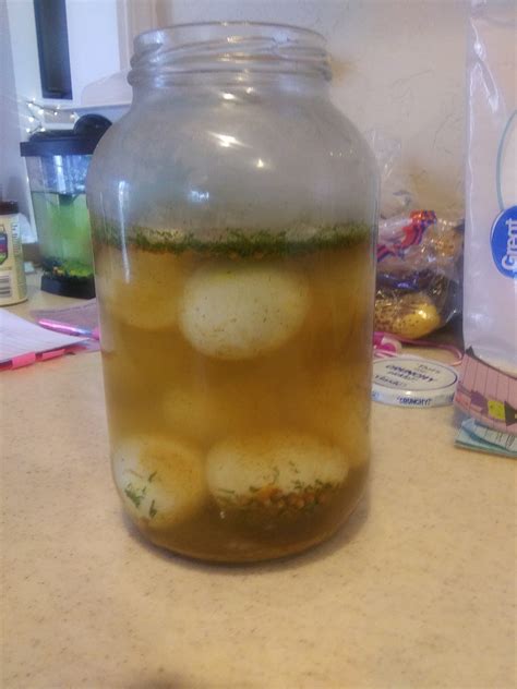 Easy Pickled Eggs Recipe Who Doesnt Love The Taste Of Pickled By