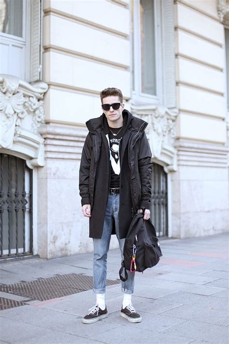 Most Popular Street Style Fashion Ideas For Men To Try