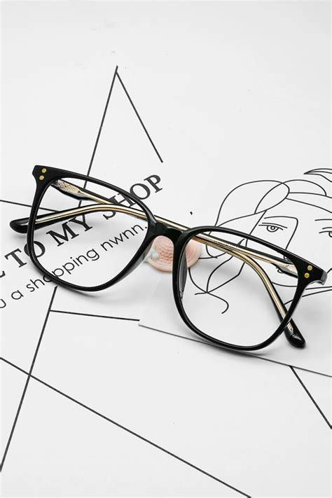 G5813 Square Black Eyeglasses Frames Leoptique
