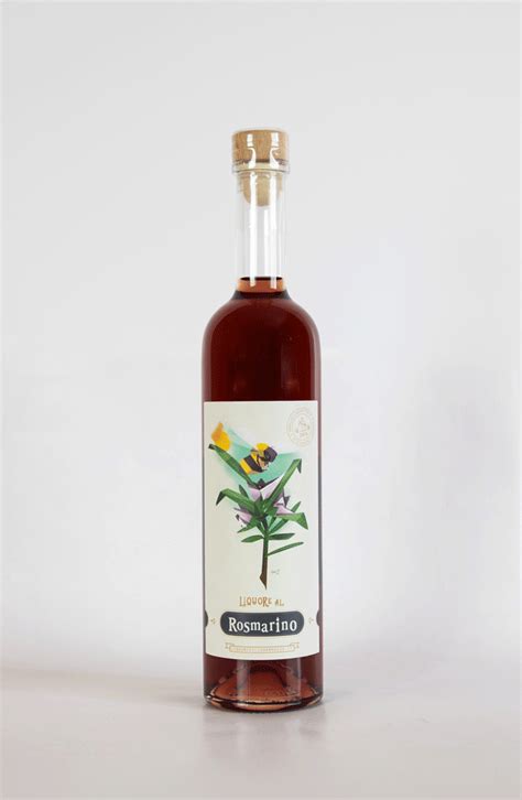 Il rosmarino selvatico, profumatissima pianta protagonista del liquore biologico di linfa salento, cresce nel territorio salentino in maniera spontanea e viene raccolto dal periodo primaverile fino a luglio. LIQUORE AL ROSMARINO - Liquorificio D'Abruzzo
