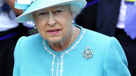 Elizabeth was born in mayfair, london. Königin Elizabeth II. verzichtet auf Neujahrsgottesdienst ...