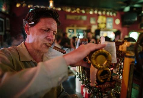 New Orleans Bars Issue Last Call For Smoking The New York Times