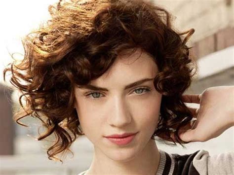 This voluminous mane will take your appearance to a whole new level. 20+ Short Brown Curly Hair | Short Hairstyles 2017 - 2018 ...