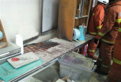 Klinische onderzoeken gesponsord door hospital sultanah aminah johor bahru. Alat mesin 'sealer' Hospital Sultanah Aminah terbakar ...