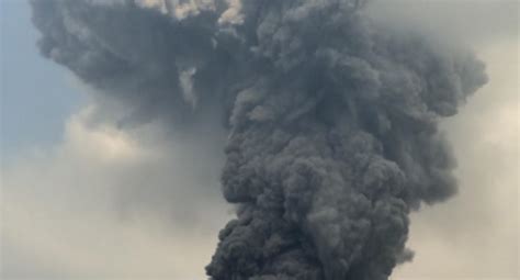 Volcán Ubinas Registran Nueva Explosión En Cráter Peru Correo
