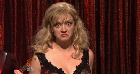 Image Snl Abby Elliott As Nancy Grace Saturday Night Live Wiki Wikia