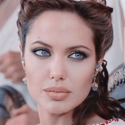 Pin By Lorenzo Espinosa On Bellezas Angelina Jolie Makeup Angelina