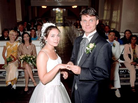 Er spielt seit folge 185 (03. 25 Jahre GZSZ: Die romantischsten Hochzeiten aus "Gute ...