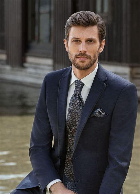 Suitguy With Images Handsome Bearded Men Mens Outfits Menswear