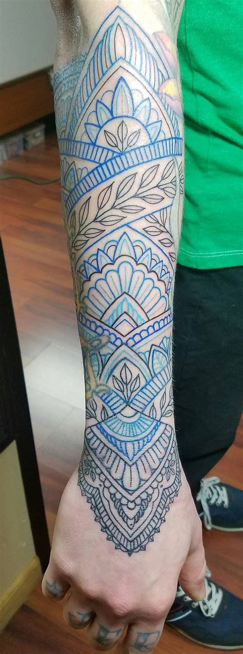 Kits that include cones with premixed henna paste or henna tattoo pens usually come in. Pin on Tattoos