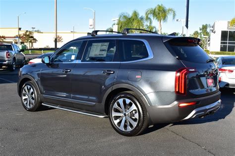 The new kia telluride is a large and luxurious suv with the starting price of $32,790. New 2021 Kia Telluride EX 4D Sport Utility in Santa ...