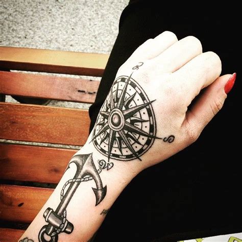 Love This Compass Hand Tattoo Forarm Tattoos Tattoos And Piercings