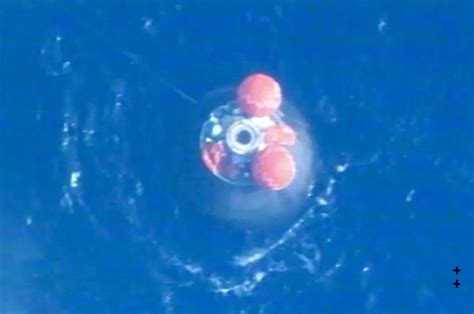 Splashdown Nasas Orion Space Capsule Completes Flawless Test Flight Collectspace