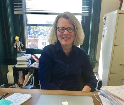 Professor Spotlight: Joyce Hinnefeld - The Comenian