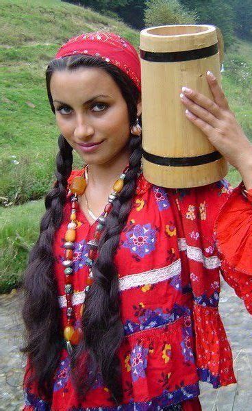 Pin By Xaibo Zano On Gitanas Gypsy Women Gypsy Woman Gypsy People