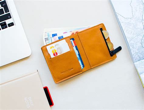 Voyageprague Slim Minimalist Leather Wallet Gadget Flow